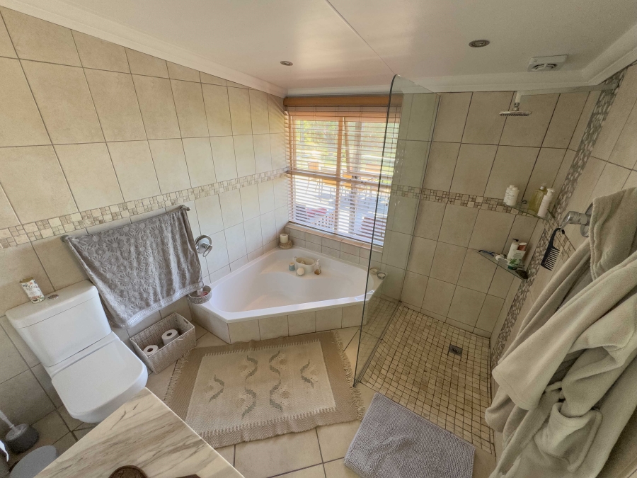 3 Bedroom Property for Sale in Mossel Bay Central Western Cape